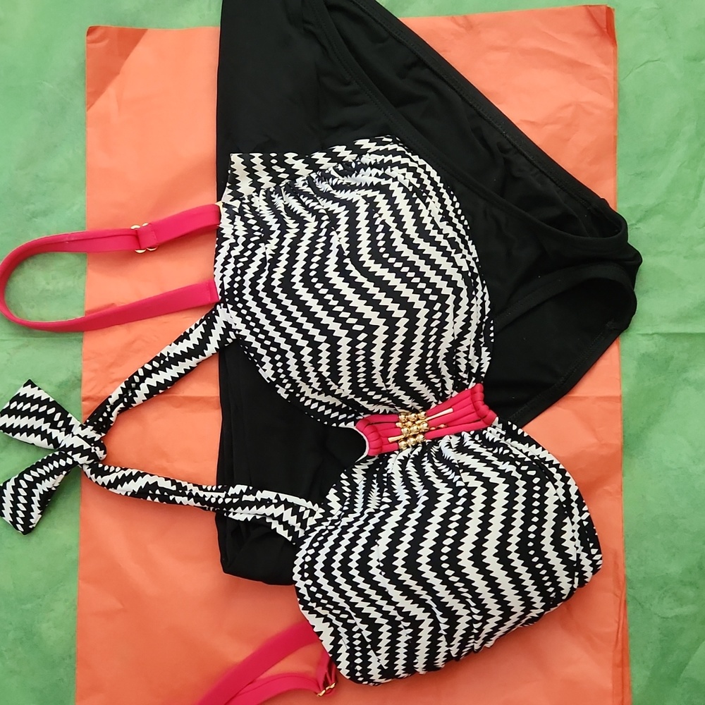 50s Retro Zig Zag Red, Black, and White Bikini
